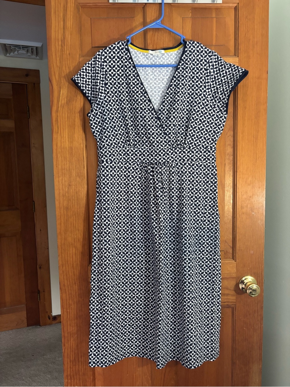 Bowden Size 12 Long V-Neck Dress – Summer Dress